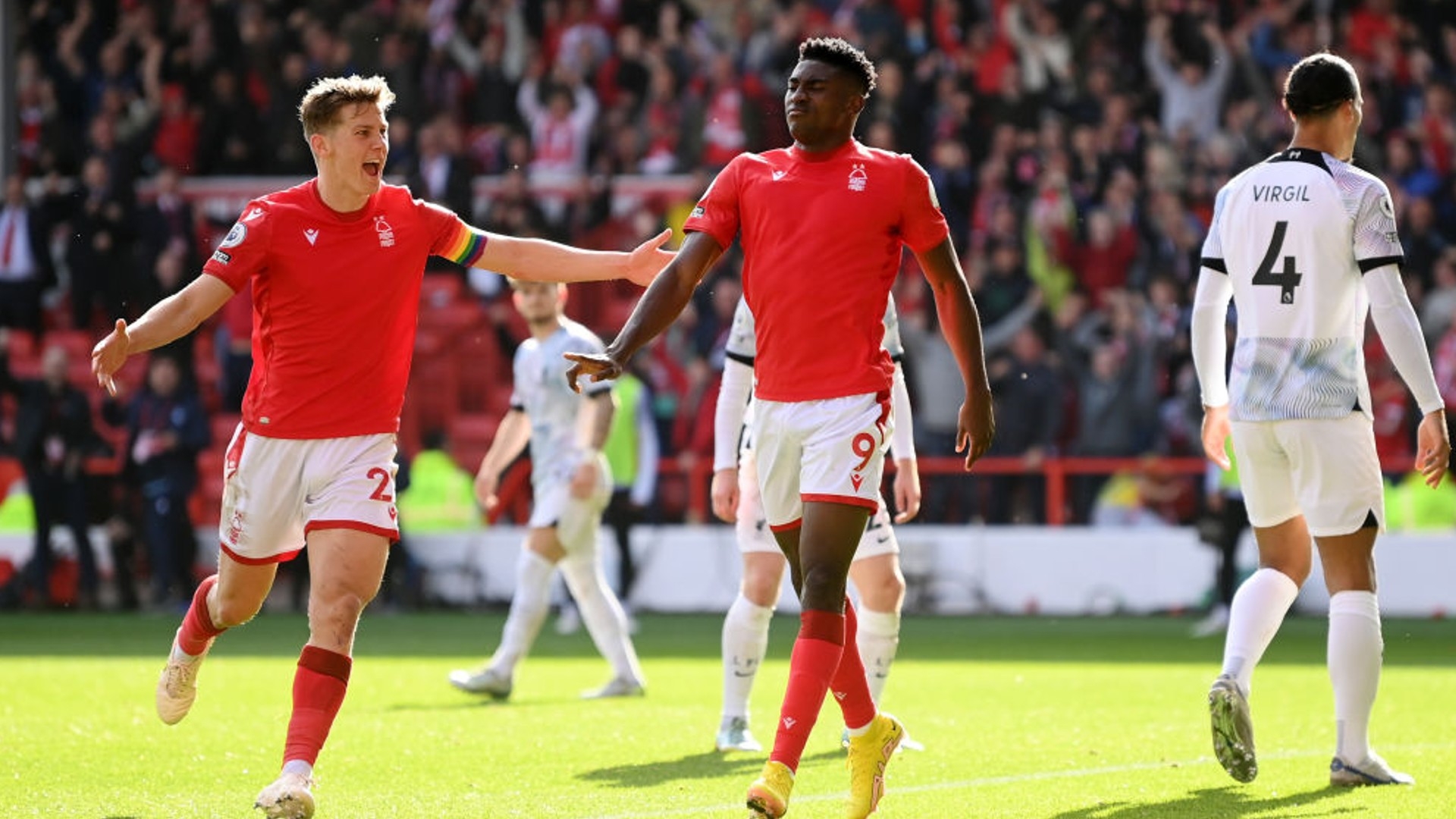 國足該換教 國足該換教